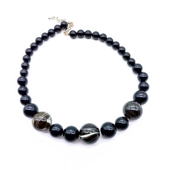 Chic Vintage Black Necklace, Basic Retro Graduated Lucite Strand with Three Larg - Picture 2 of 3